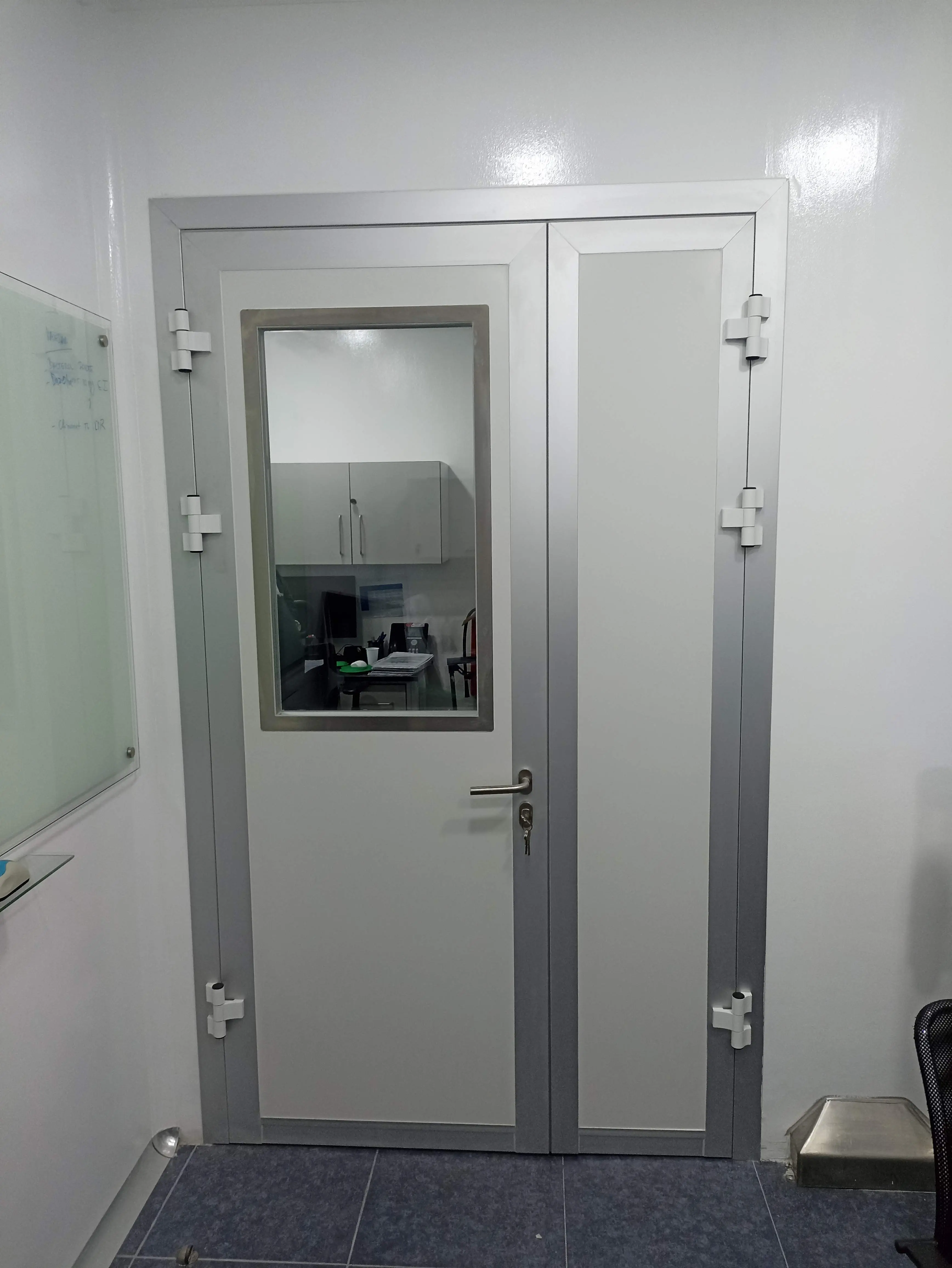 Puerta de hospital - vista 4